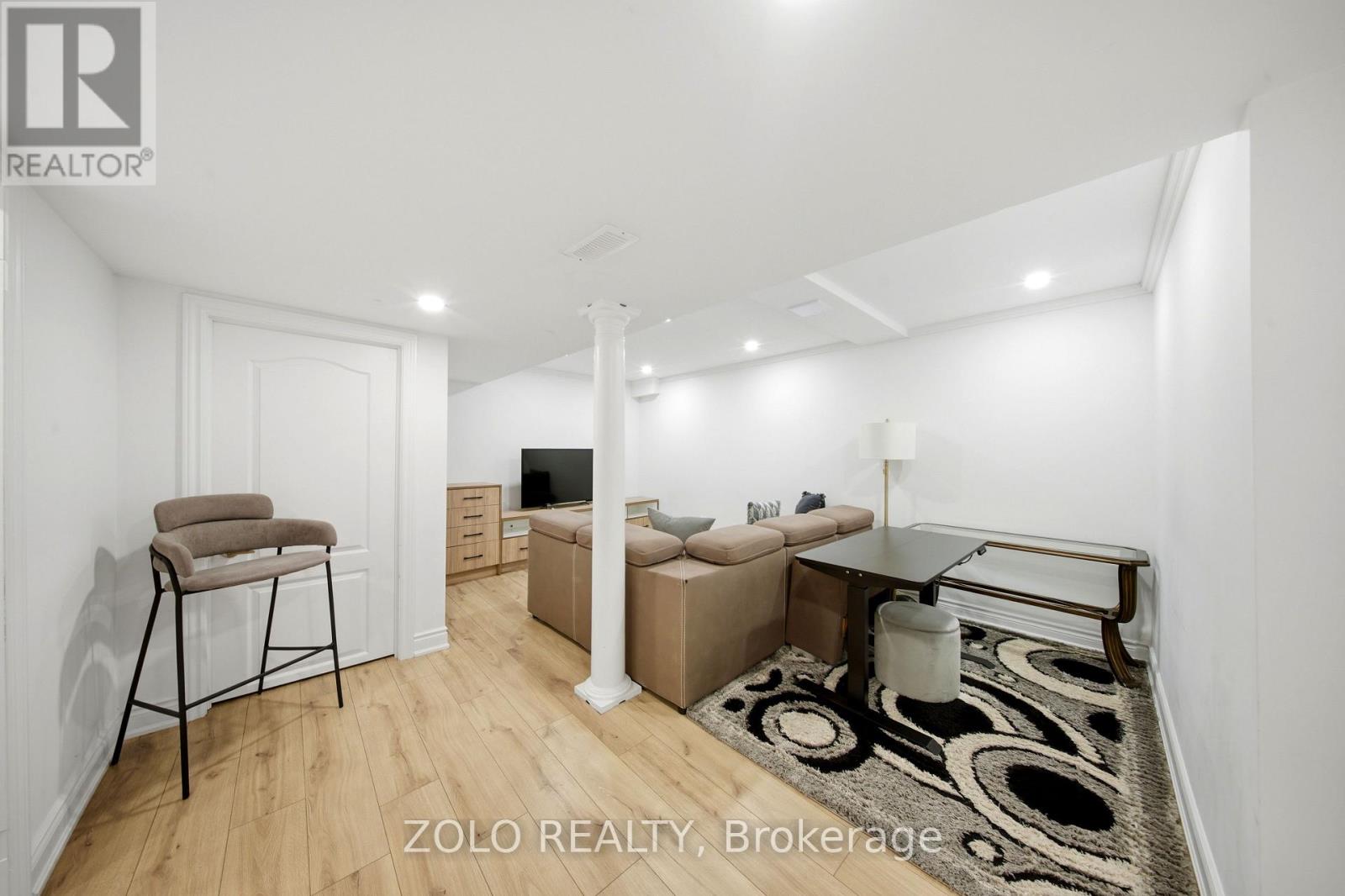 106 ROSANNA CRESCENT - 33