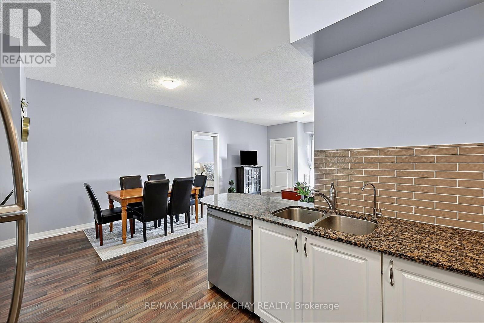 #210 161 WELLINGTON STREET E - Image 13