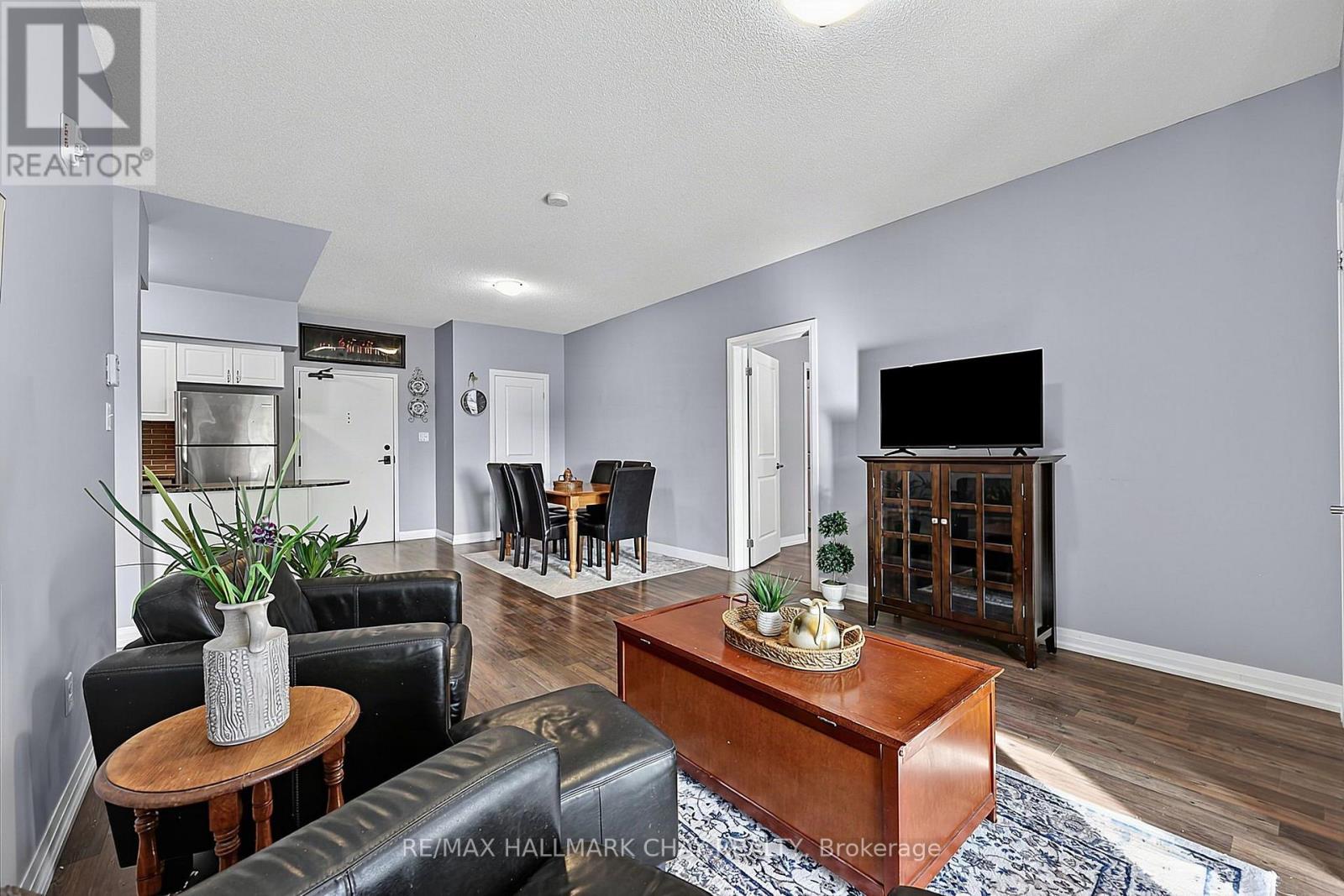 #210 161 WELLINGTON STREET E - 19