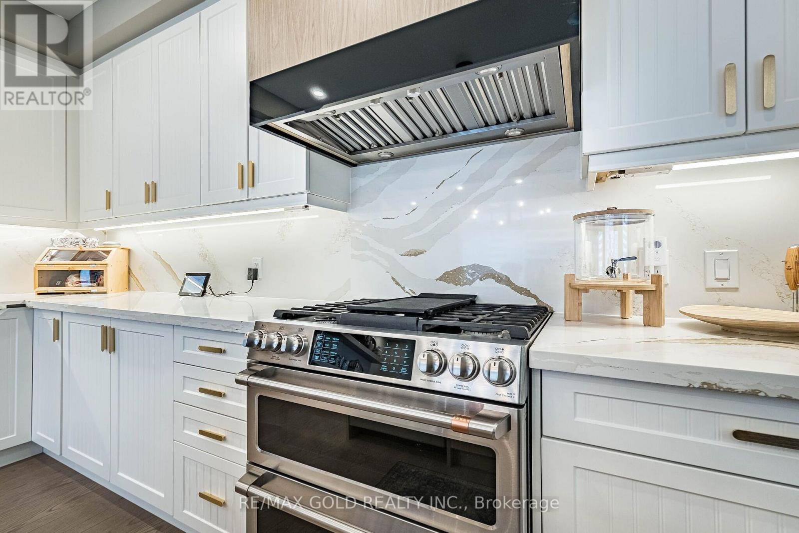 19 TRELLANOCK ROAD - 18