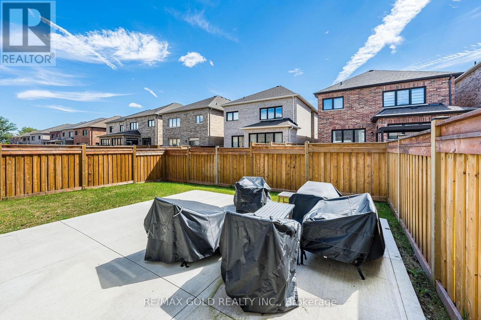 19 TRELLANOCK ROAD - 38