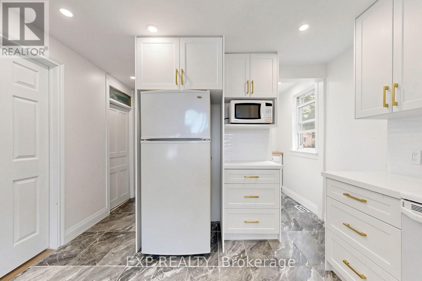 335 PERRY STREET, Whitby (Downtown Whitby) — photo 5