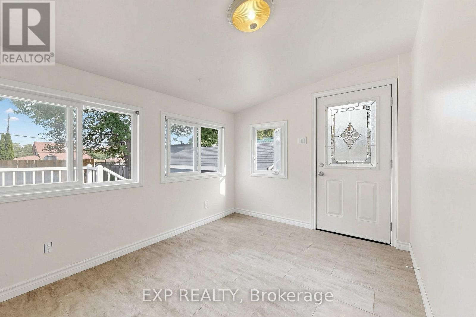 335 PERRY STREET, Whitby (Downtown Whitby) — photo 8