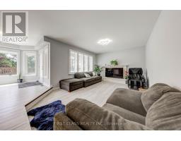 449 Alex Doner Drive, Newmarket, ON L3X1C3 Photo 11