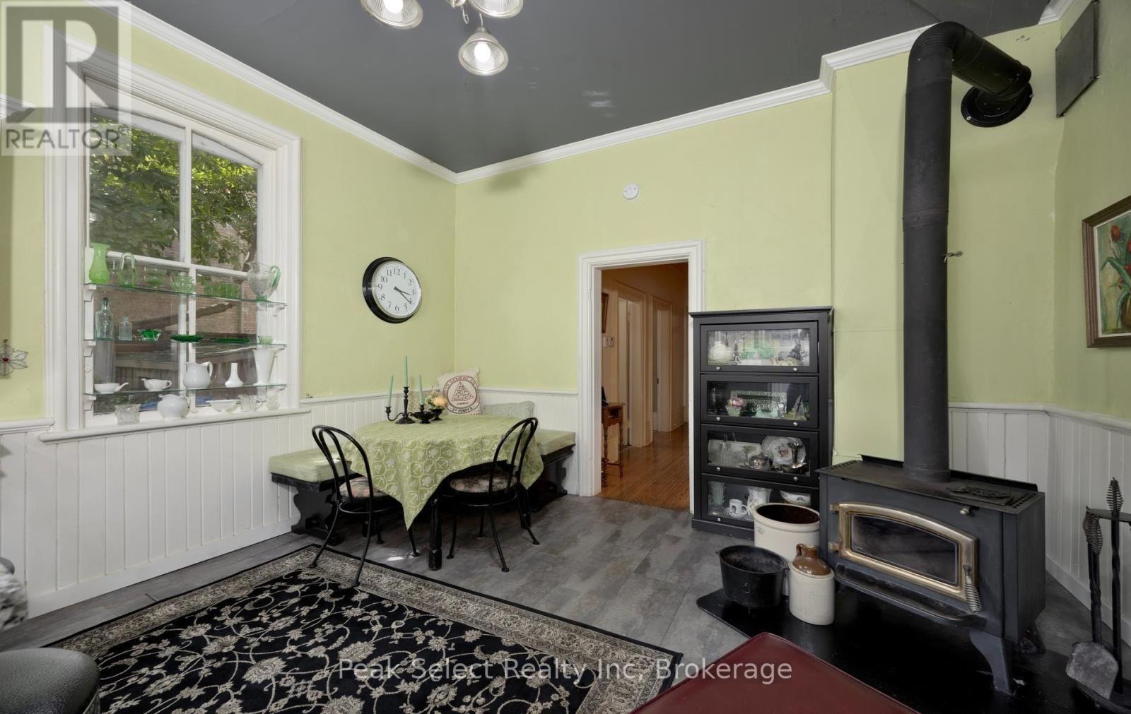 220 ELGIN STREET E - Image 11