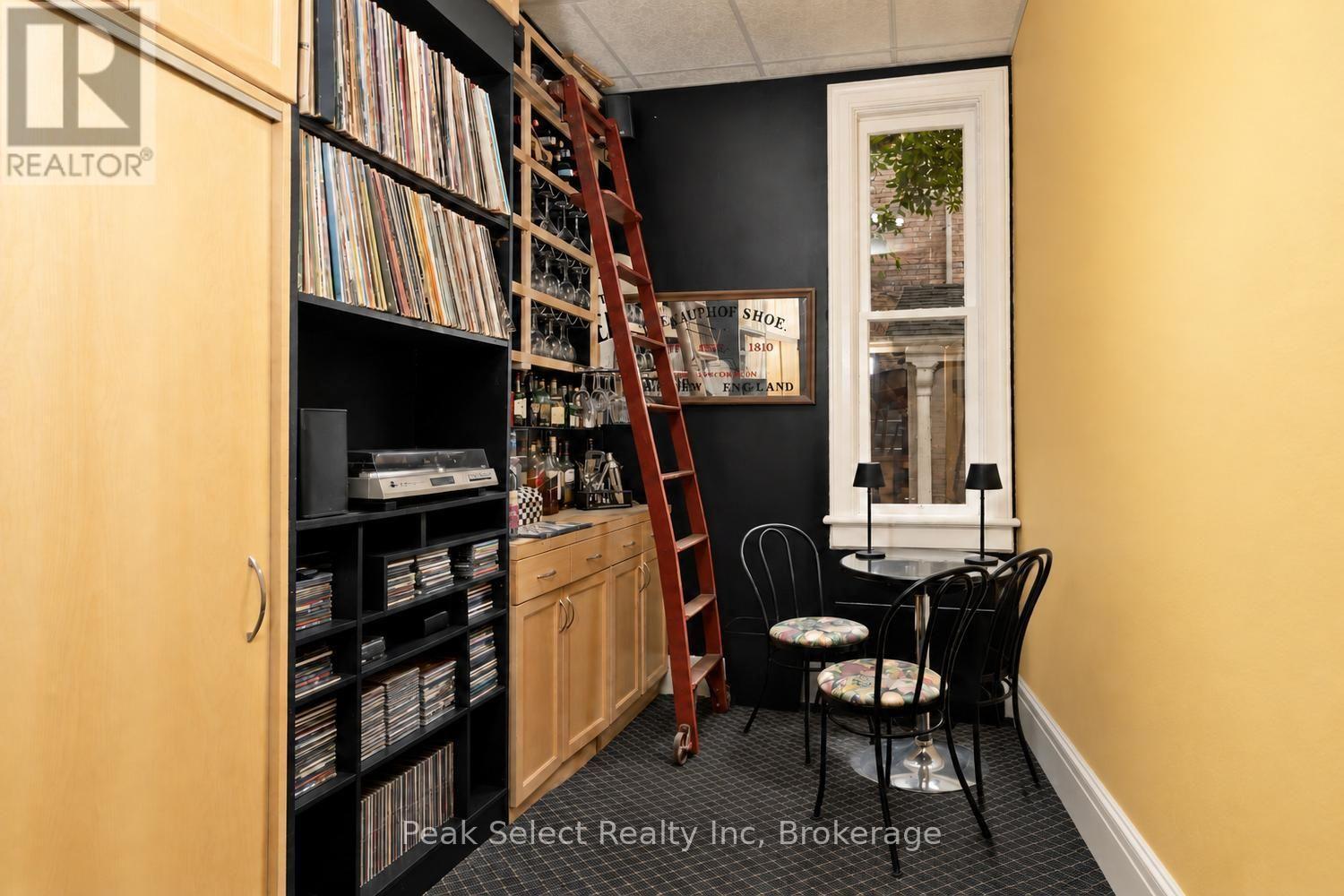 220 ELGIN STREET E - Image 20