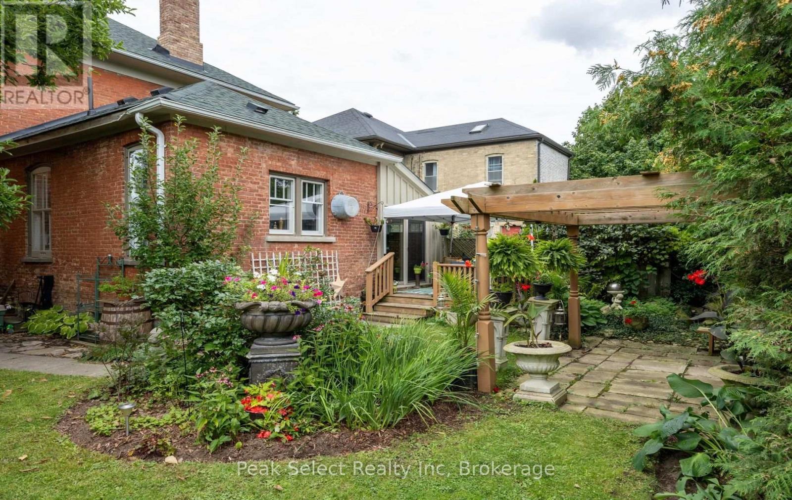 220 ELGIN STREET E - Image 37