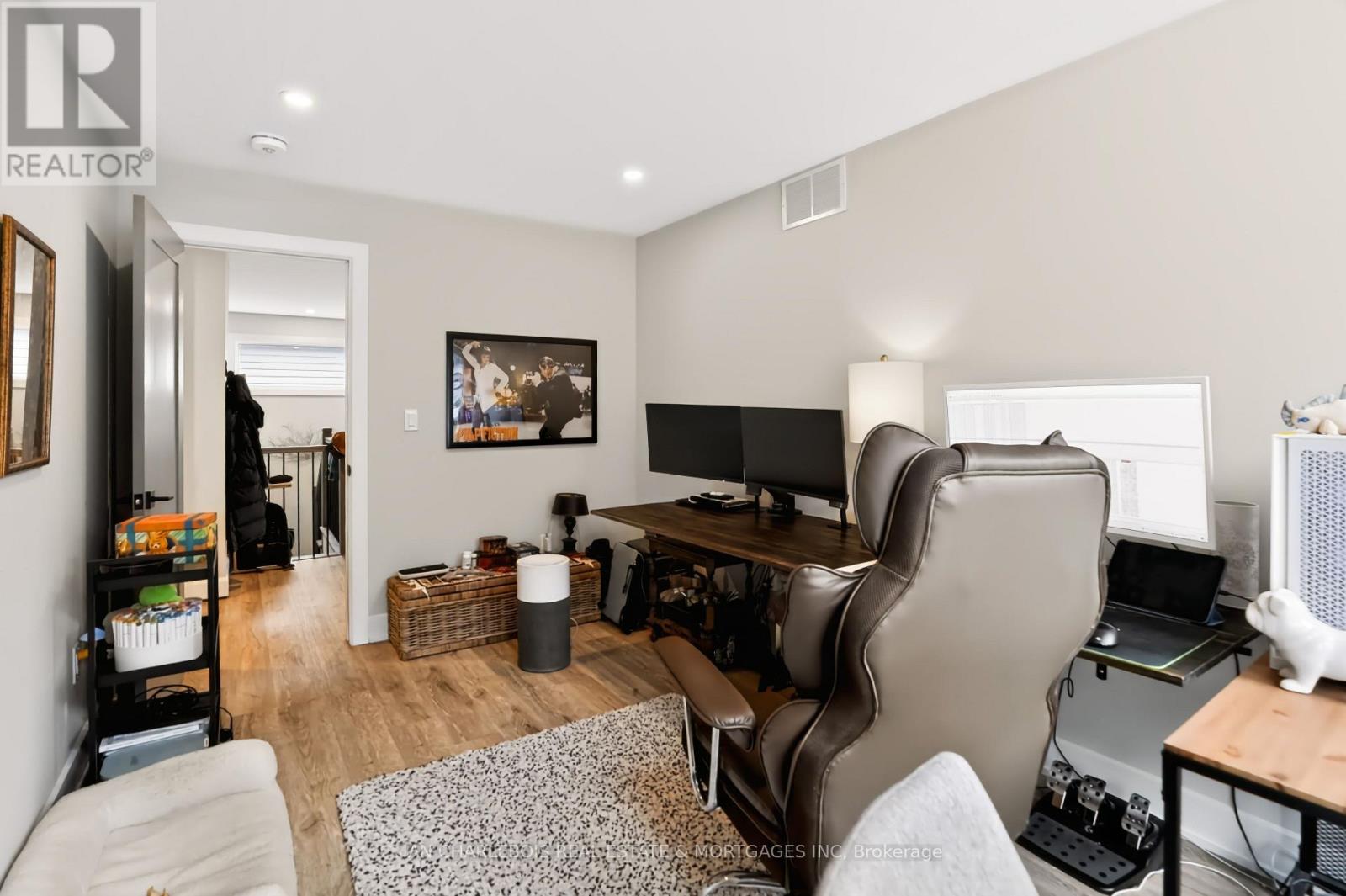 3 Bed, 1 Bath House for Rent in Ottawa – A – 846 ROCKSON CRESCENT, Ottawa – MLS# X13767954 - Image 25