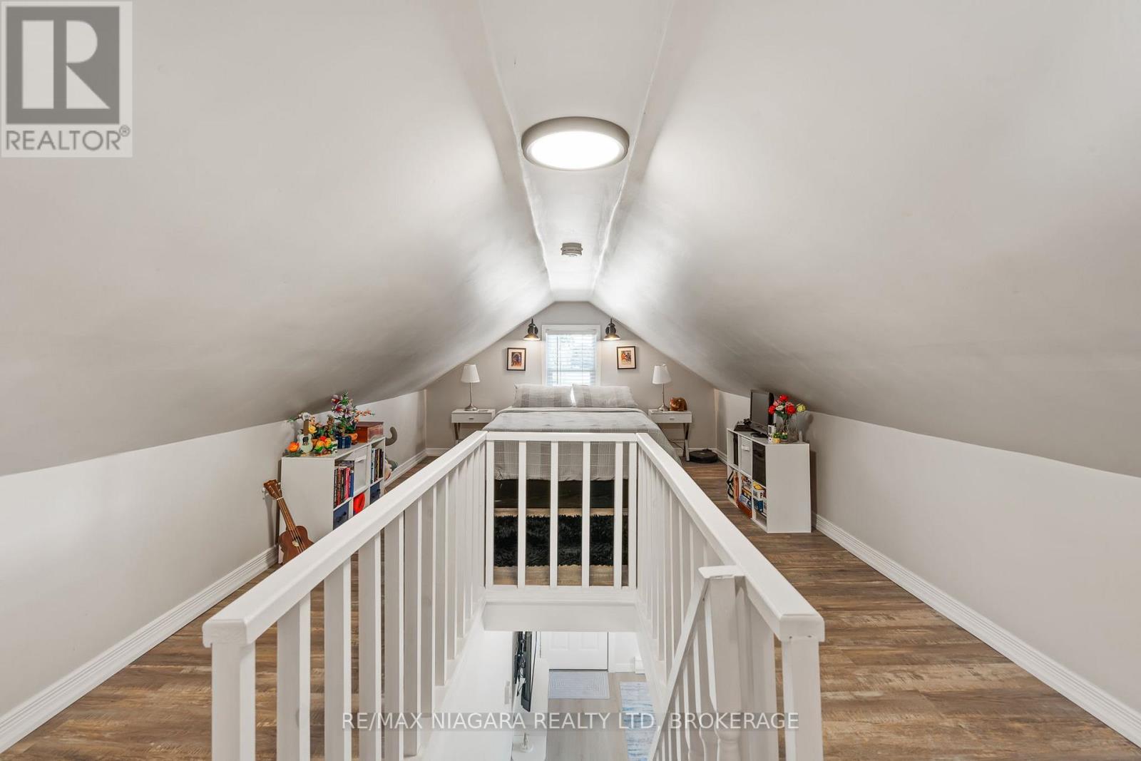 75 KNOLL STREET - 12