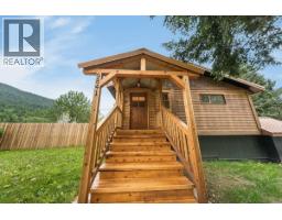 9841 Talbot Road, Nelway, BC V0G1Z0 Photo 46