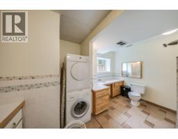 9841 Talbot Road, Nelway, BC V0G1Z0 Photo 57