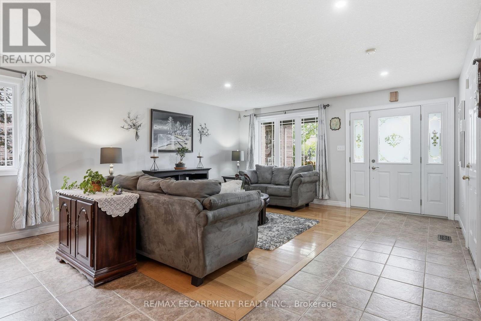 125 LANGLAW DRIVE, Cambridge — photo 5