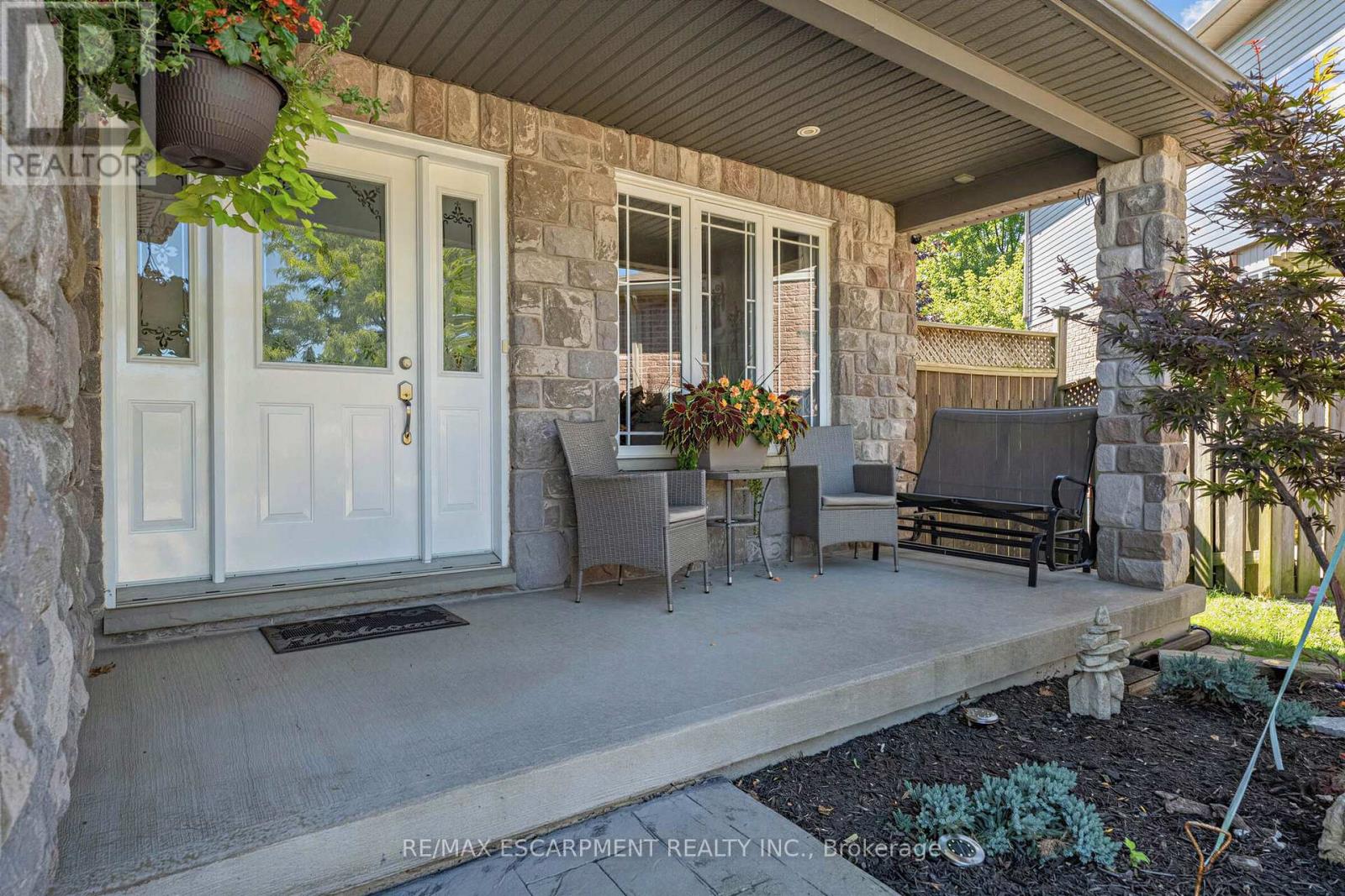125 LANGLAW DRIVE, Cambridge — photo 2