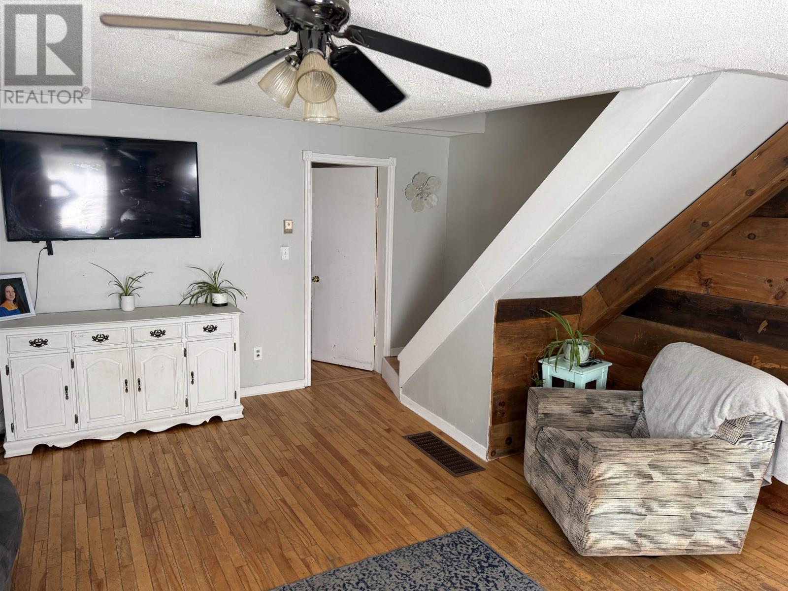 255 Dickie Rd - 24