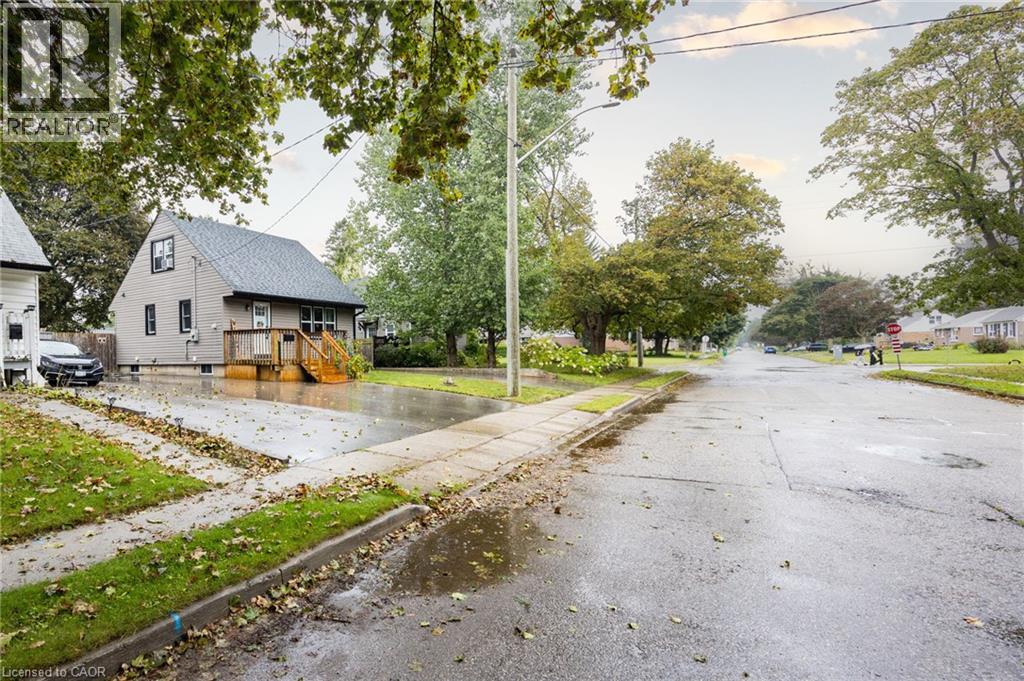 102 STEWART Avenue — photo 3