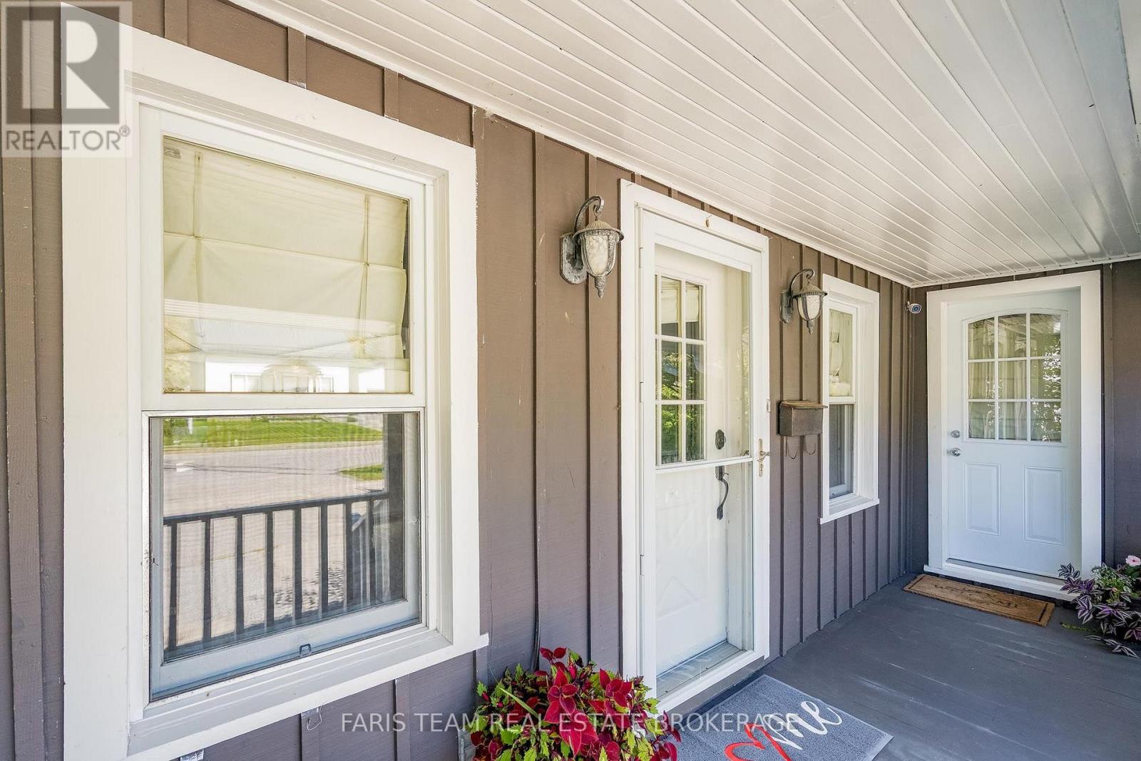 337 NOTTAWASAGA STREET, Orillia — photo 3