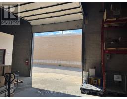 1581 Courtneypark Drive E, Mississauga, ON L5T1V9 Photo 24
