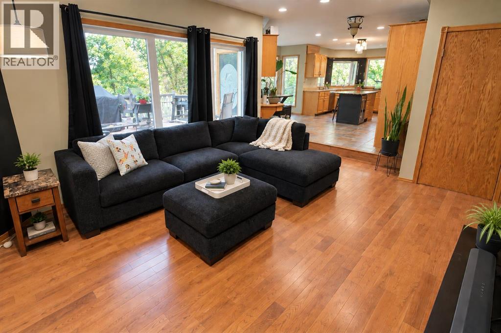 Listing photo – 101 Dickenson Crescent, Red Deer