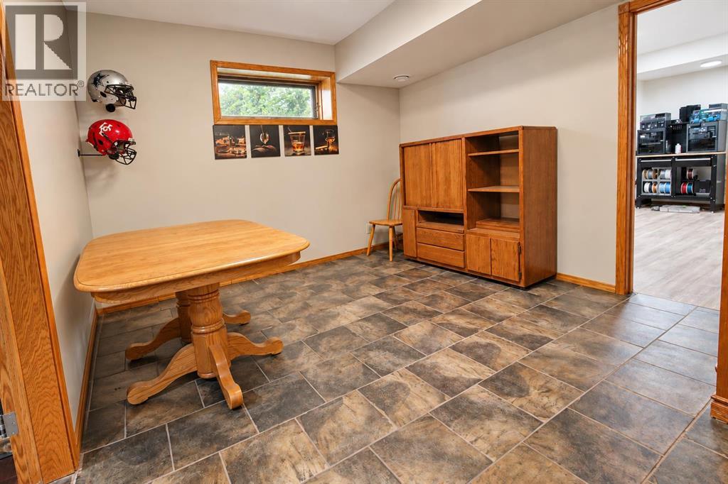 Listing photo – 101 Dickenson Crescent, Red Deer