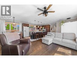 5113 49 Avenue, Forestburg, AB T0B1N0 Photo 8