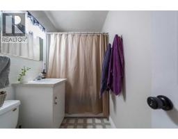 5113 49 Avenue, Forestburg, AB T0B1N0 Photo 12