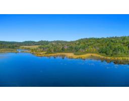 Ch. Du Lac-vert, Lac Sainte Marie, QC J0X1Z0 Photo 7