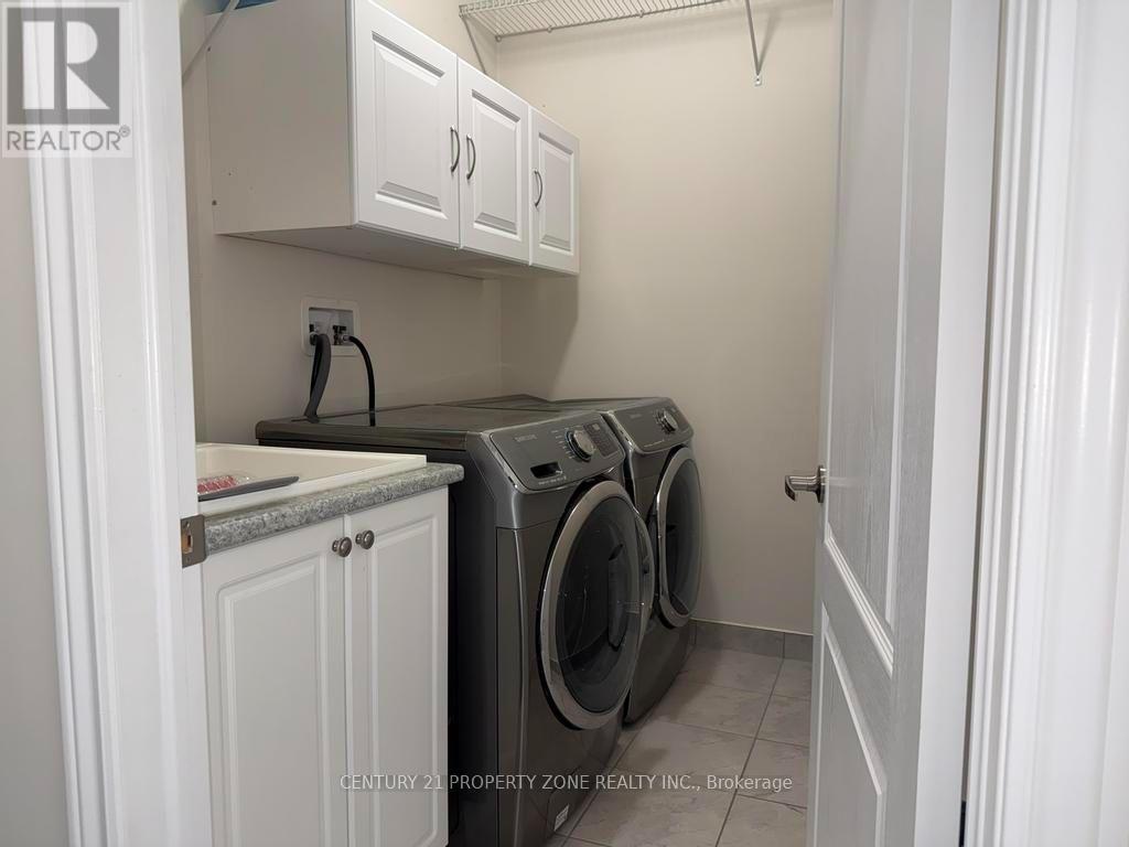 123 UPPER CANADA COURT - 29
