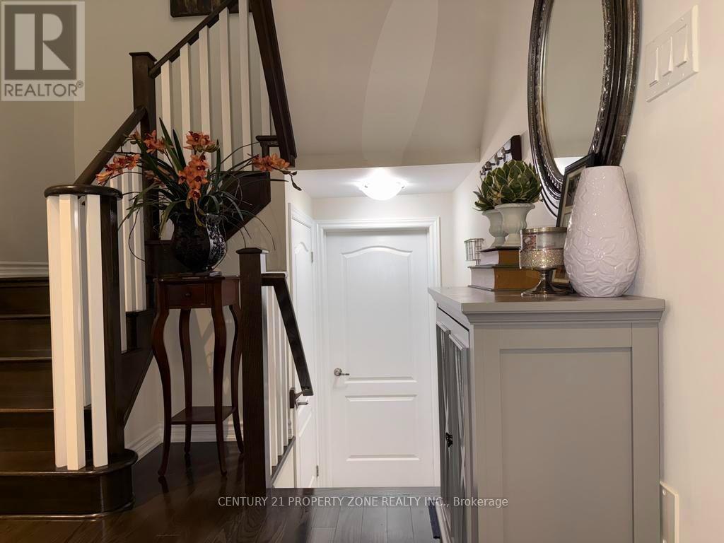 123 UPPER CANADA COURT - Image 30