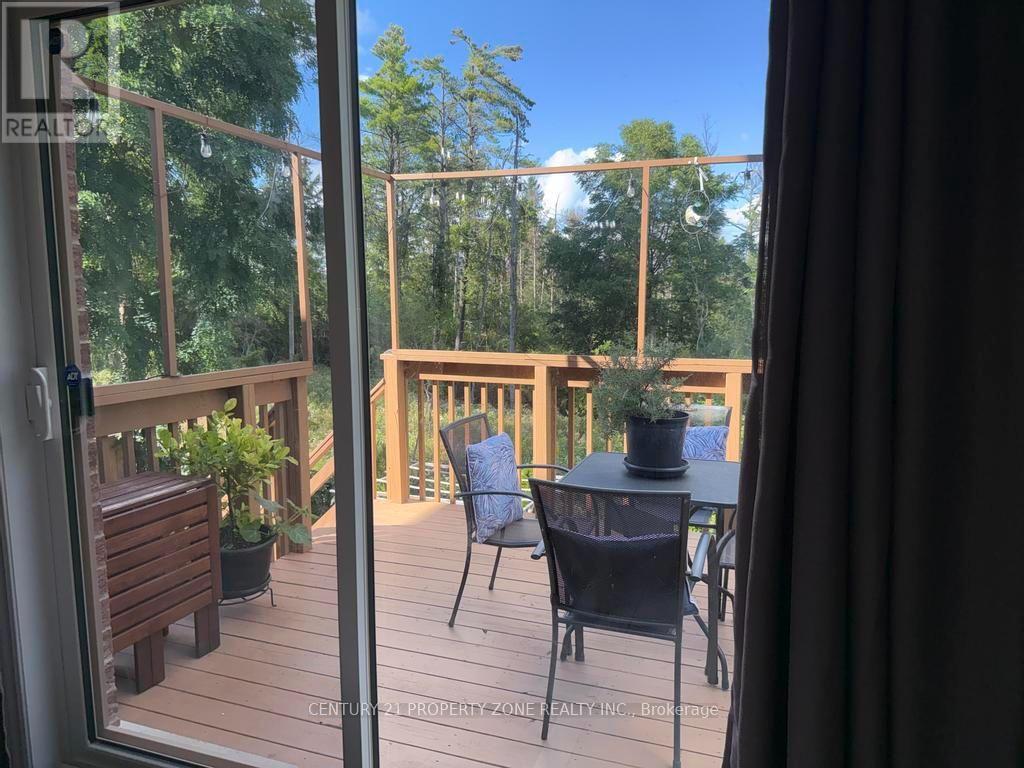 123 UPPER CANADA COURT - 13