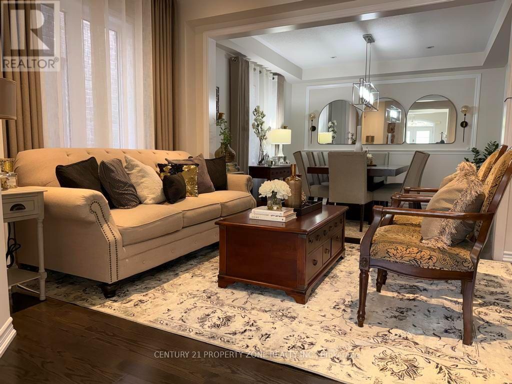 123 UPPER CANADA COURT - 5