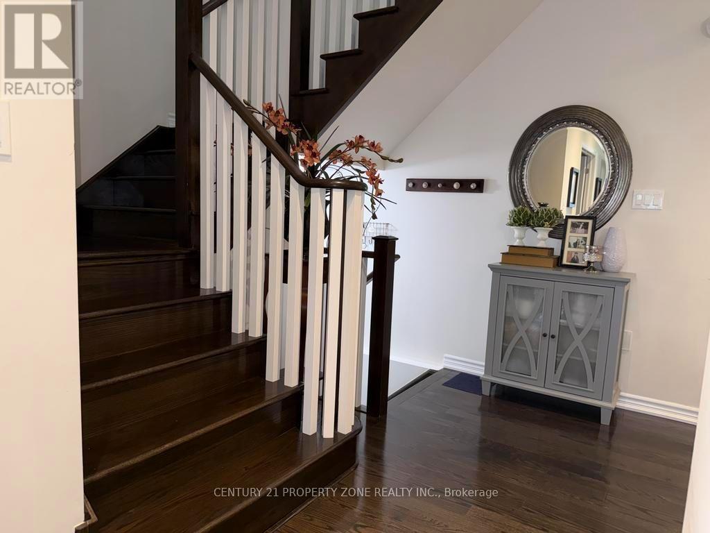 123 UPPER CANADA COURT - 14
