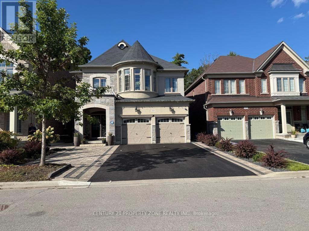 123 UPPER CANADA COURT - 2