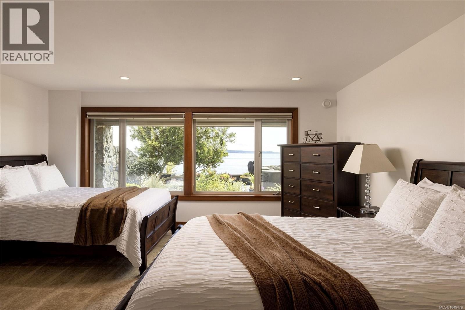 10206 Surfside Pl - Image 34