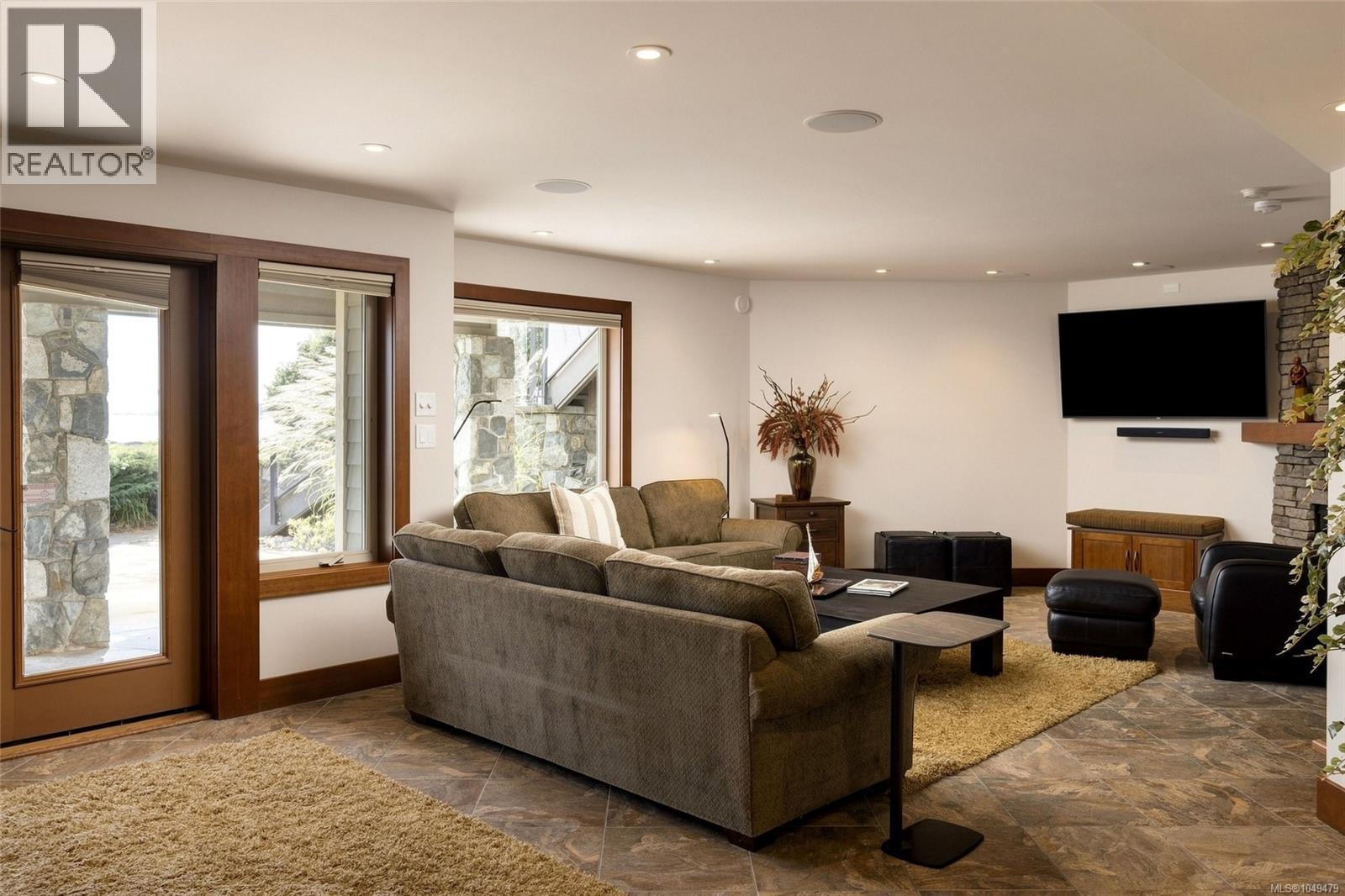 10206 Surfside Pl - Image 29