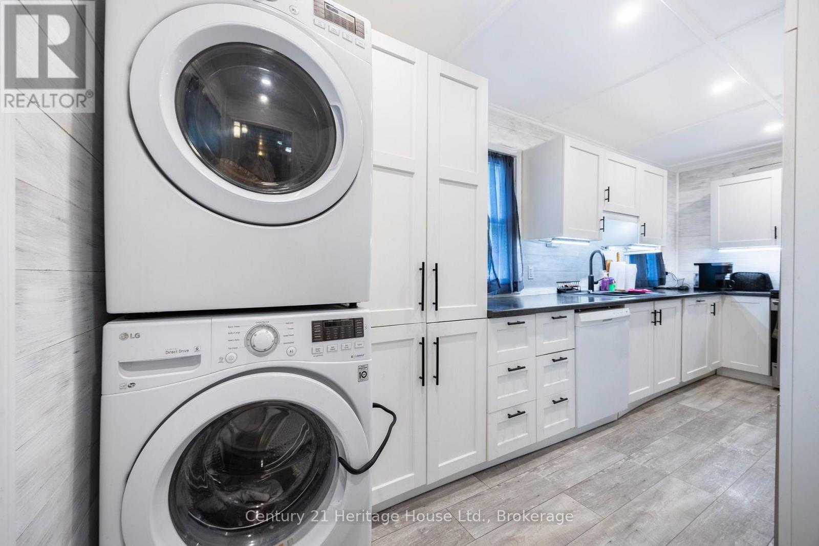 102 STEWART AVENUE, Cambridge — photo 9