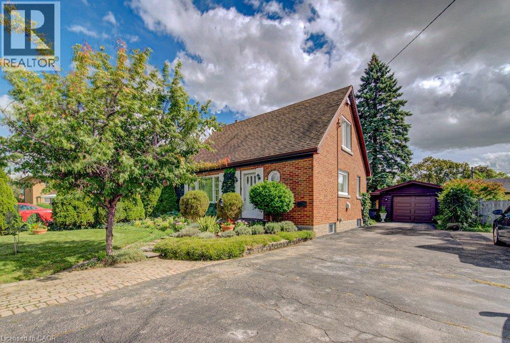 161 E BRIDGEPORT Road E - 1