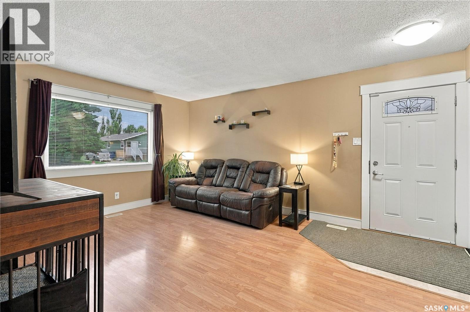 426 Langevin CRESCENT, Saskatoon — photo 4