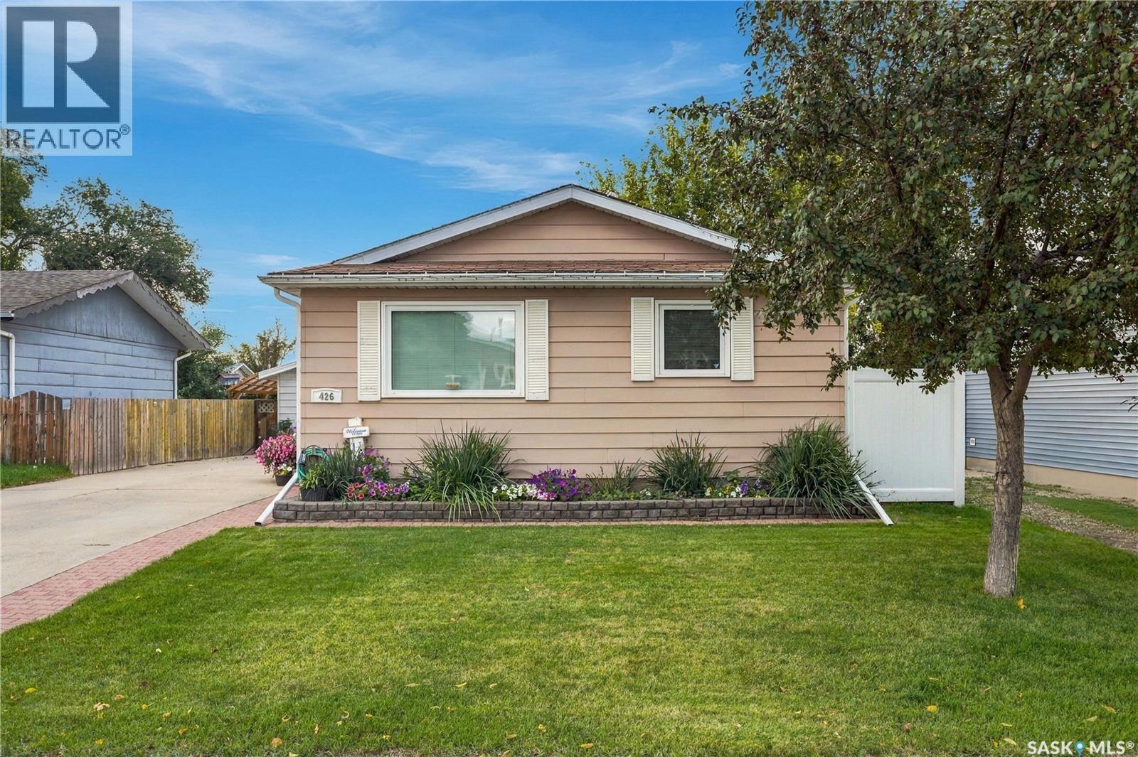 426 Langevin CRESCENT, Saskatoon — photo 3