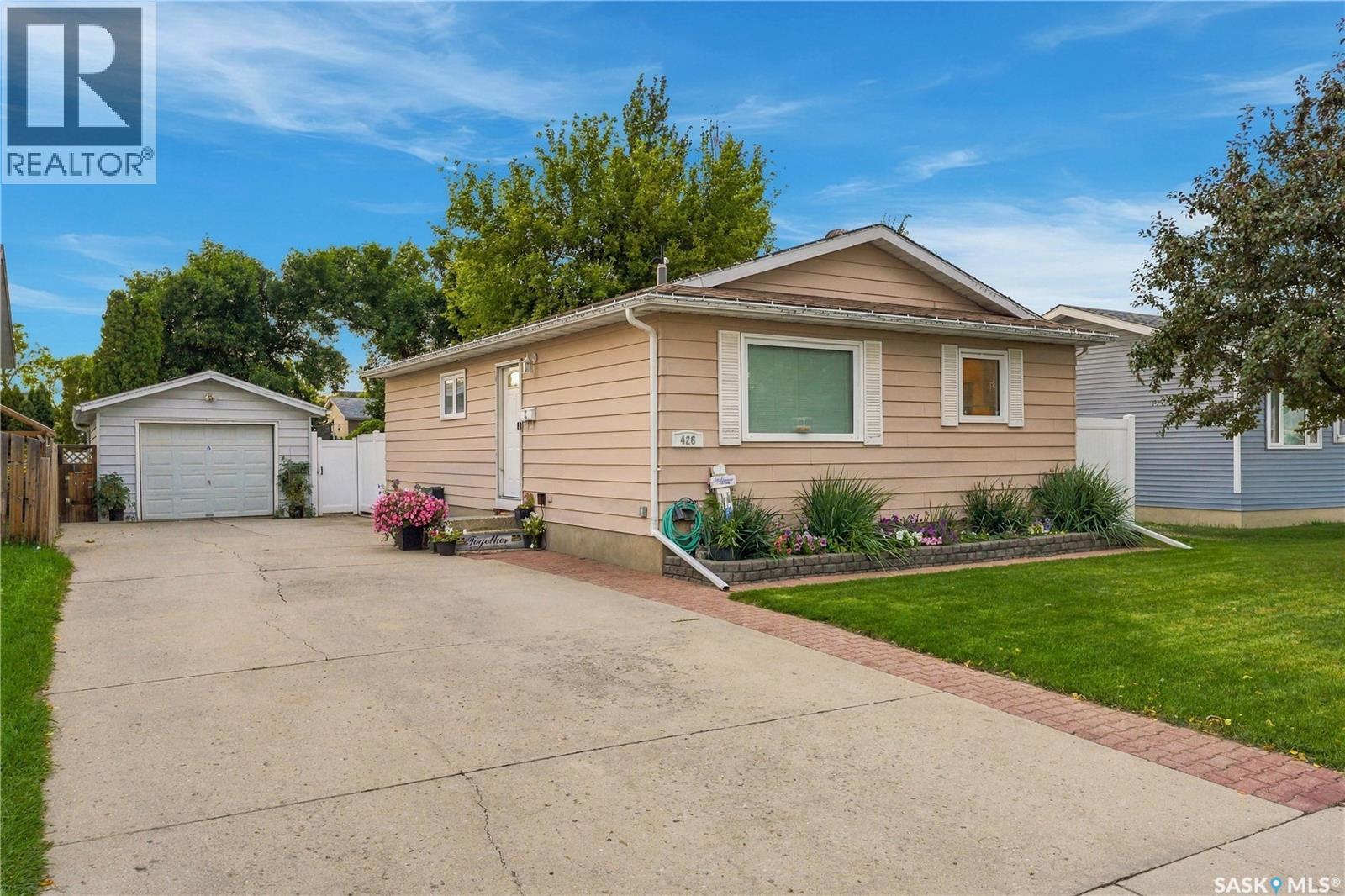 426 Langevin CRESCENT - 2