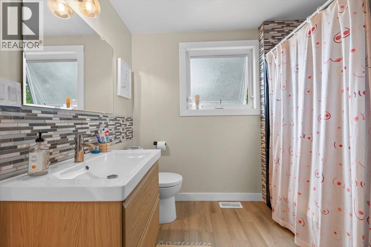 1092 5TH Avenue - Image 21