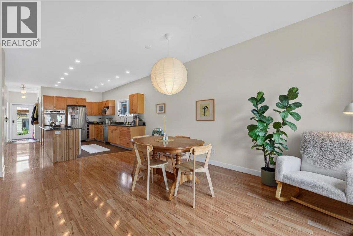 1092 5TH Avenue - Image 3
