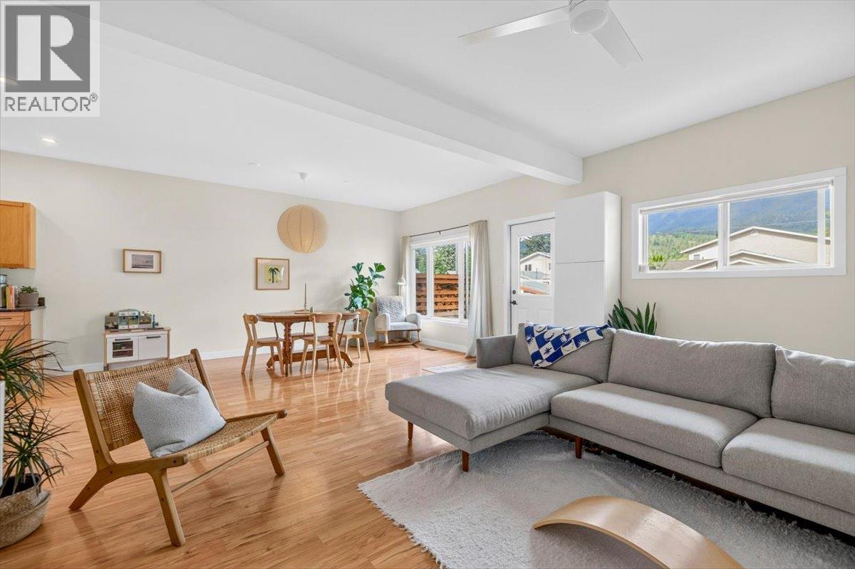 1092 5TH Avenue - Image 10
