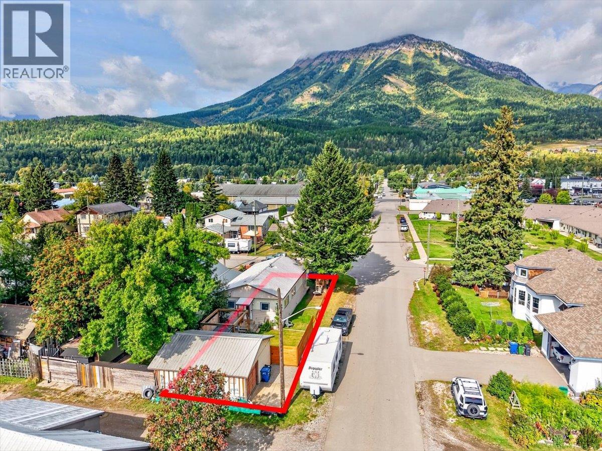 1092 5TH Avenue - 35