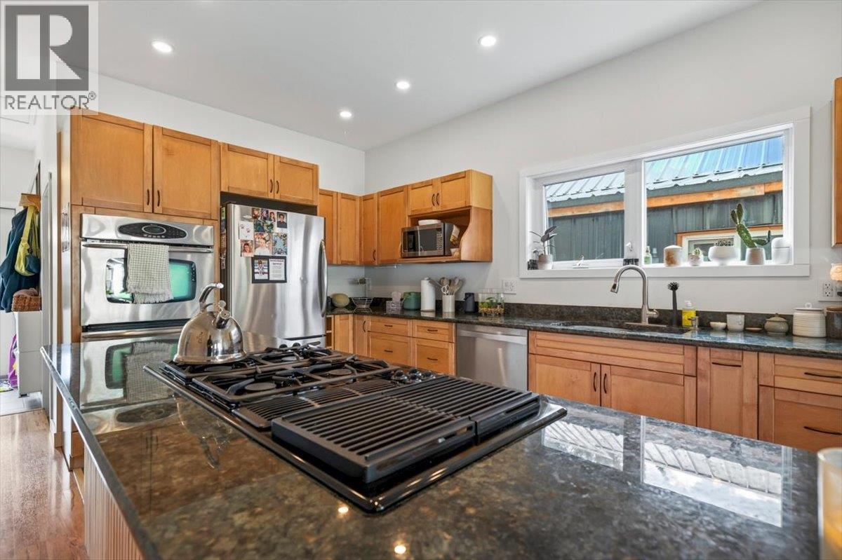 1092 5TH Avenue - Image 13