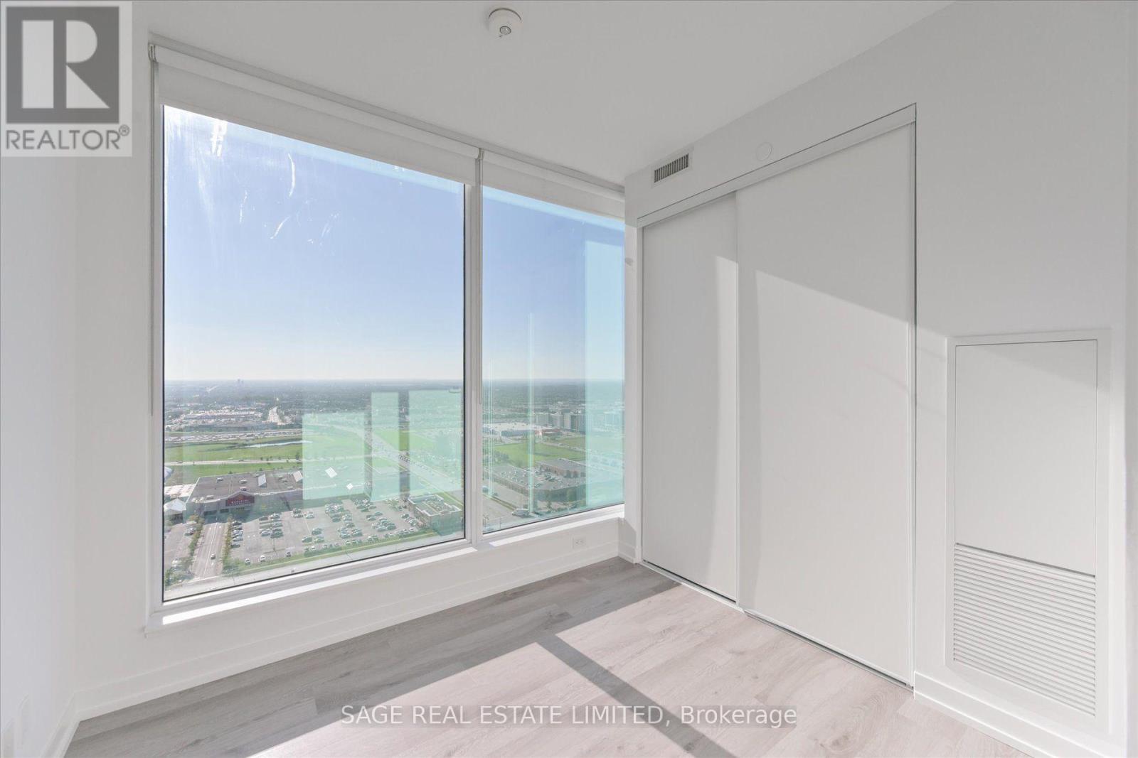 #3210 5 BUTTERMILL AVENUE - 17