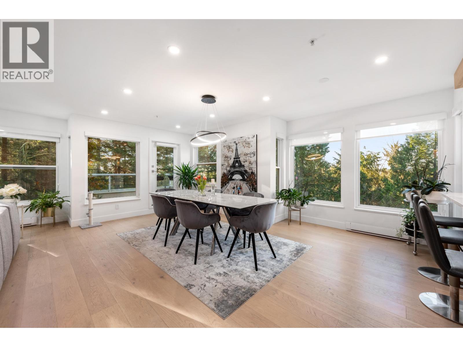 11 2425 EDGEMONT BOULEVARD, North Vancouver