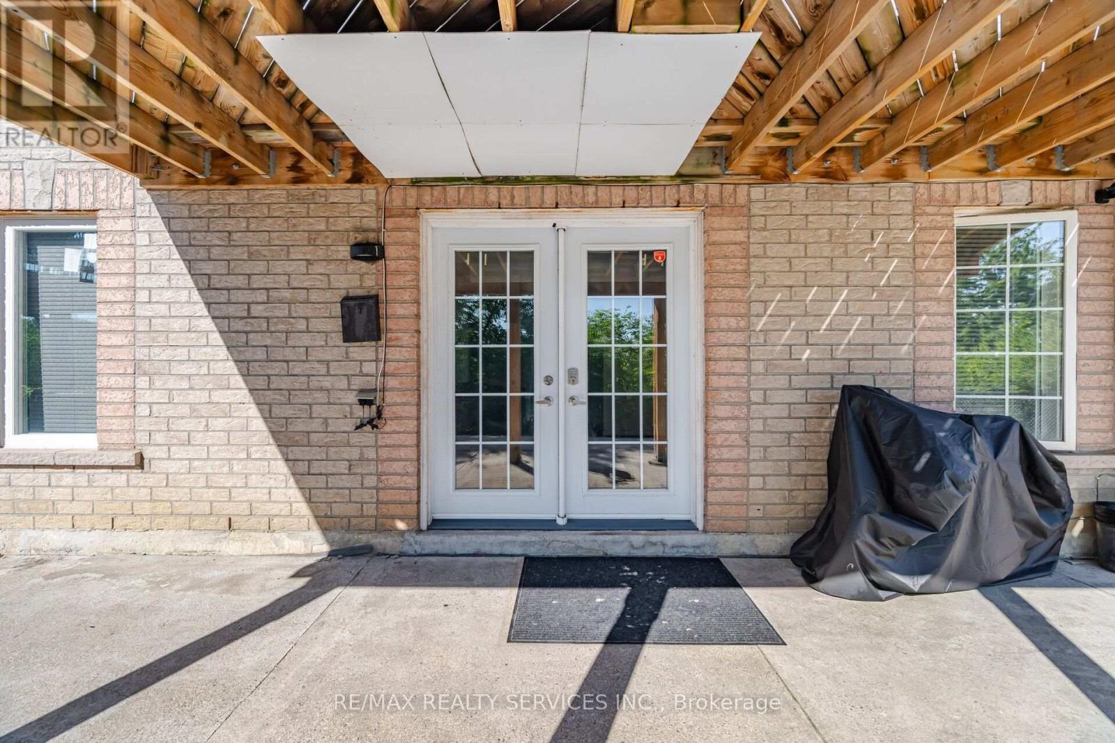 68 SOUTHLAKE BOULEVARD - Image 37