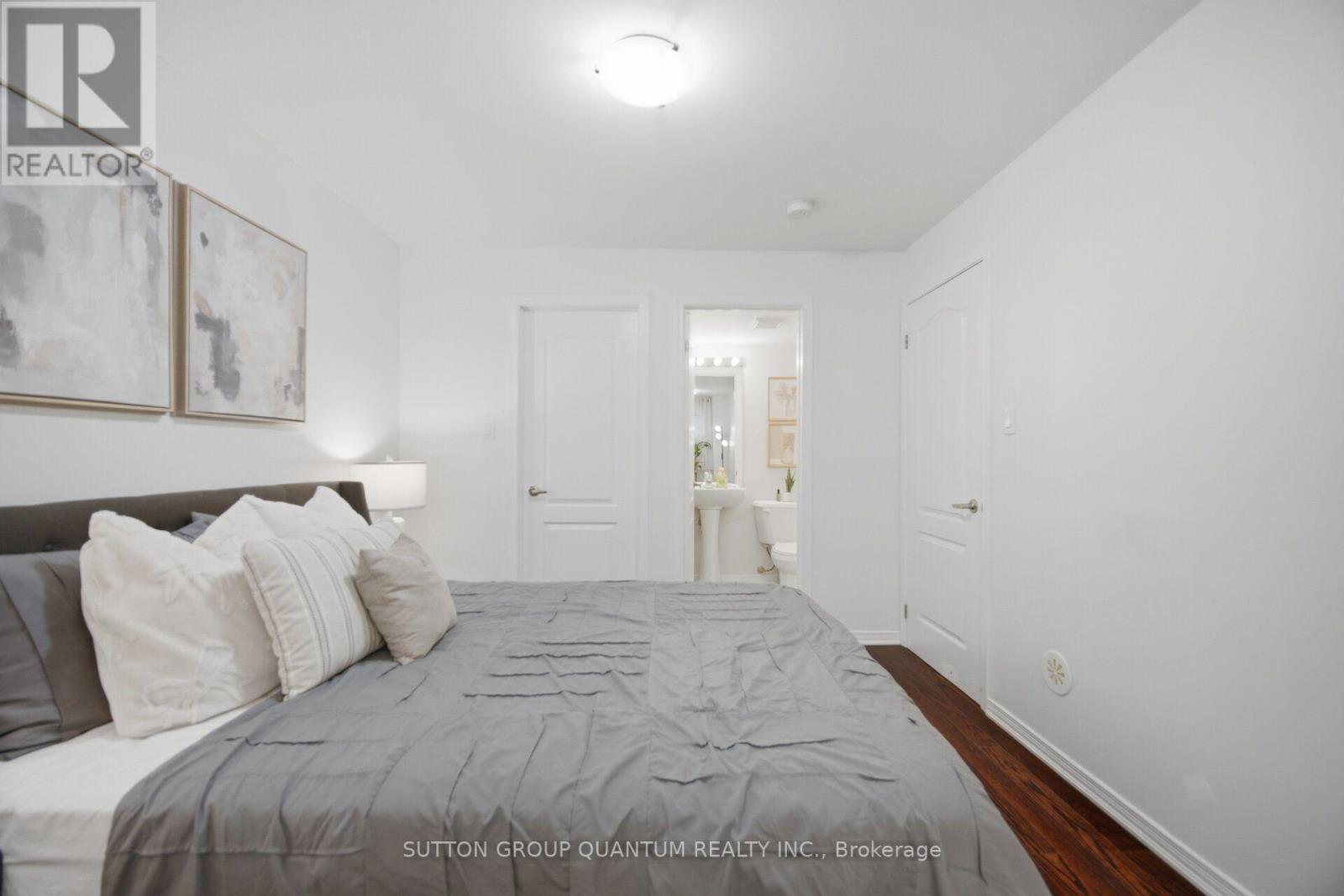 #37 2441 GREENWICH DRIVE - 15