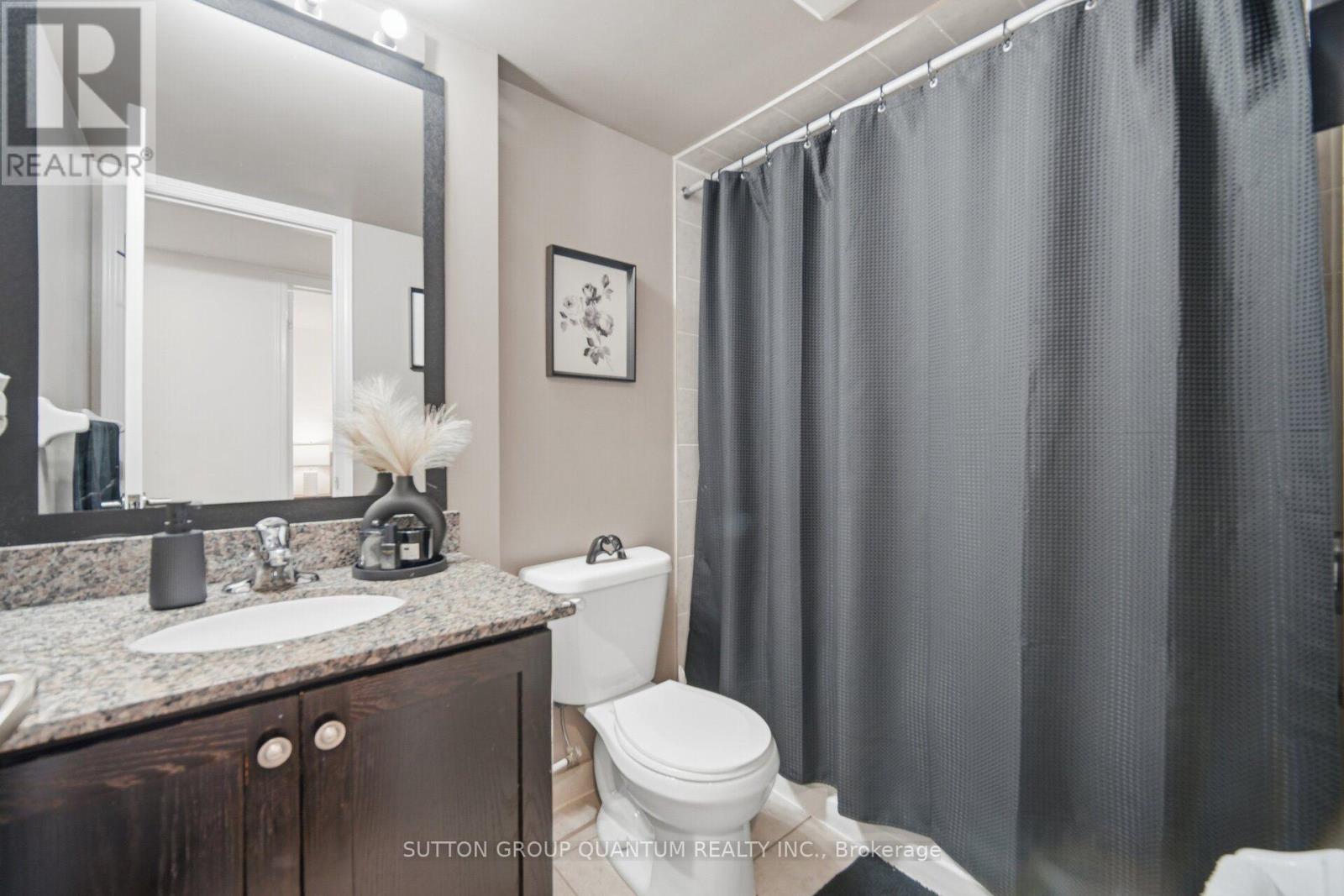#37 2441 GREENWICH DRIVE - 20