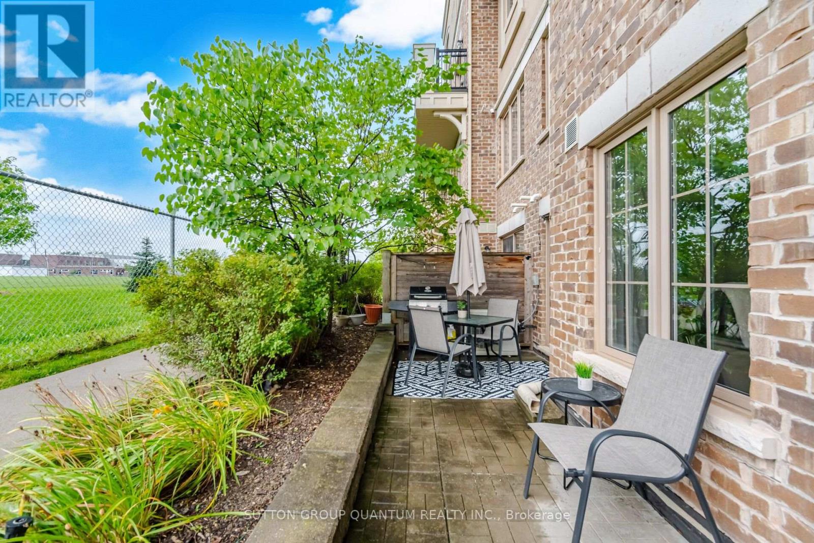 #37 2441 GREENWICH DRIVE - 21